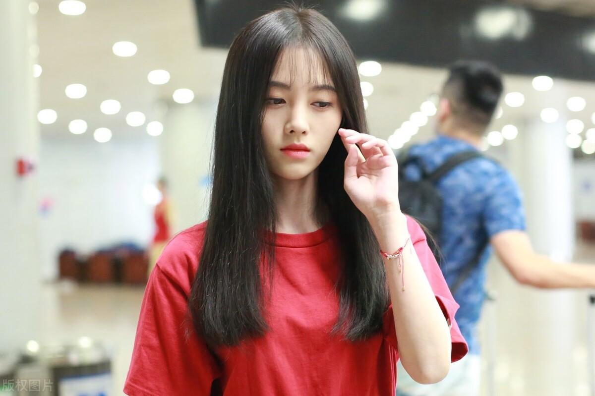 鞠婧祎最新采訪揭秘，星光下的真實(shí)自我探索